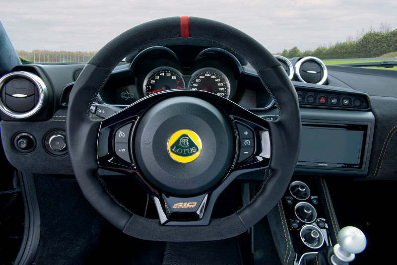 Illustration for article titled The 2018 Lotus Evora Sport 410 GP Edition Is Far More Inspiring Than A Cayman Or Corvette